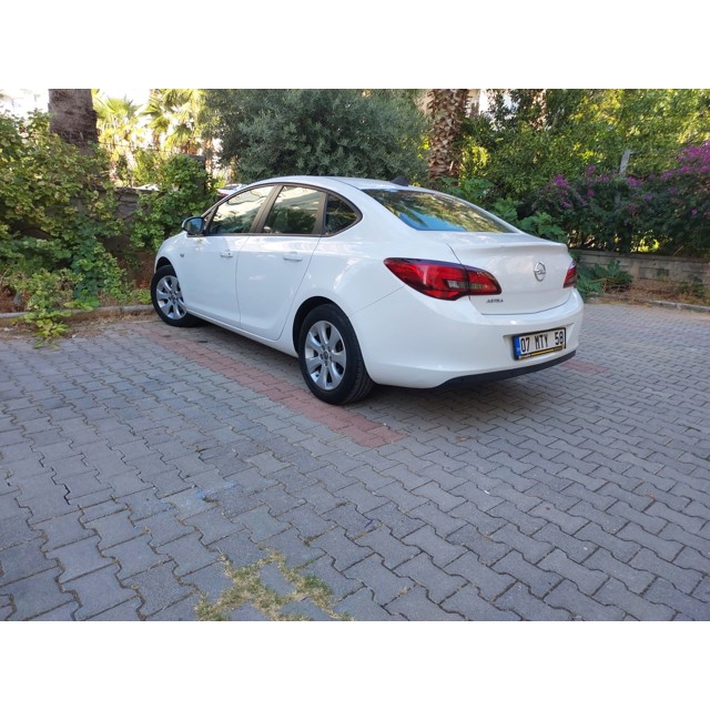 Sahibinden, &#214;ğretmenden, Hatasız Temiz Opel Astra 1.6 Edition Plus - 3