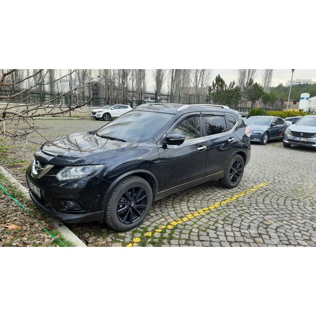 Sahibinden Nissan X-Trail 1.6 dCi Platinum Premium Pack 2015 Model Ankara 89.000 km Siyah - 2